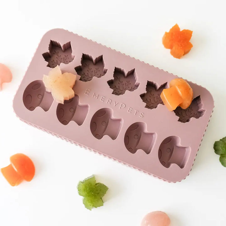 Maple Leaf + Mushroom Treat Mold  |  Pawesomeday.no