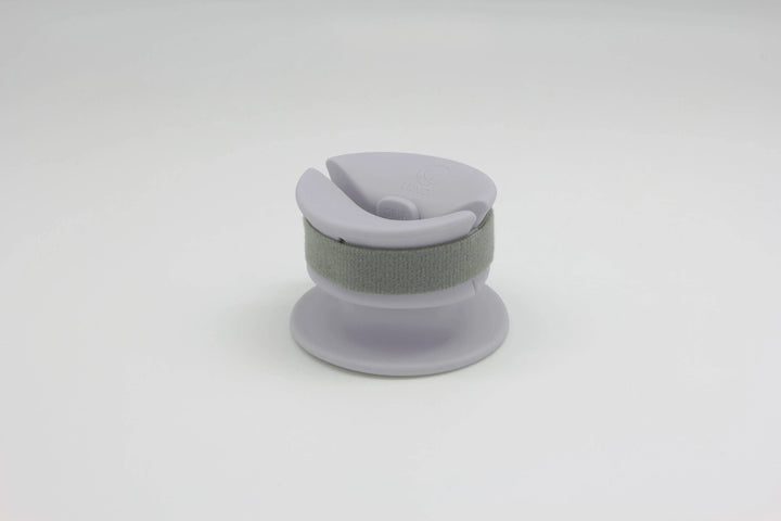 CHEWDEN Grip: Dog Chew Holder  |  Pawesomeday.no