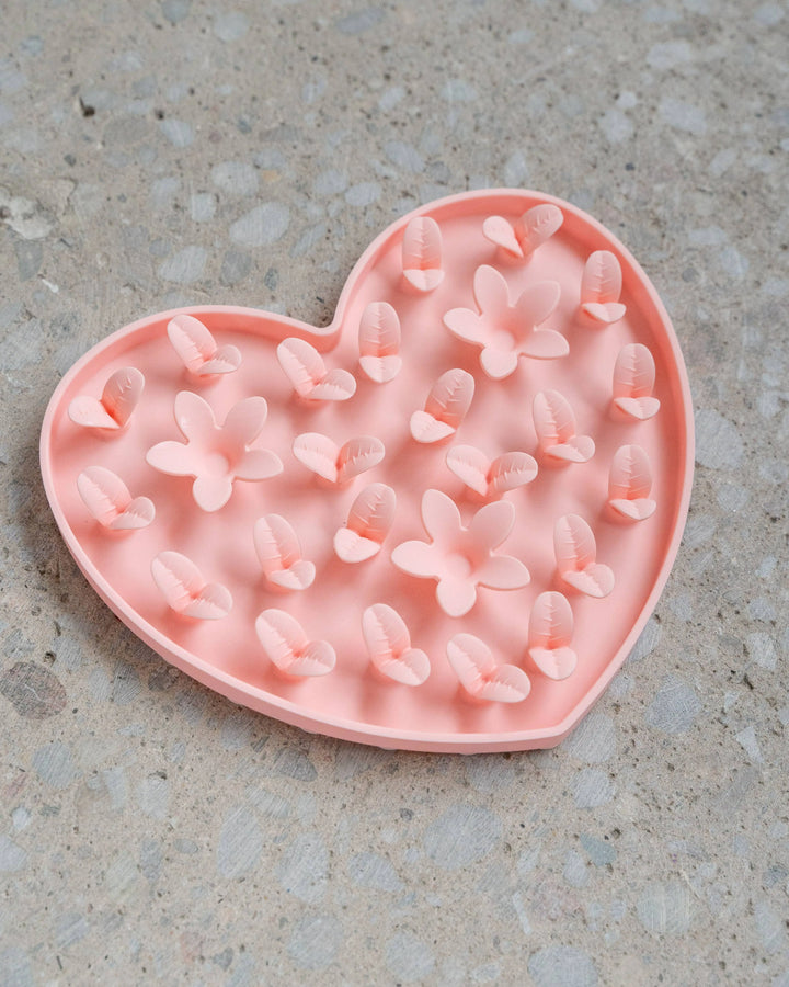 Heart Silicone Snuffle Mat in Blush Pink  |  Pawesomeday