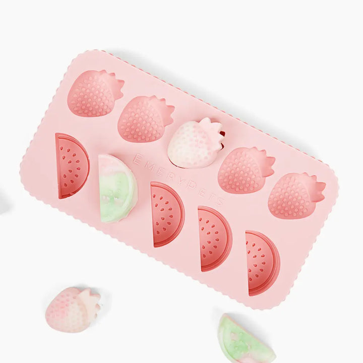 Watermelon + Strawberry Treat Mold  |  Pawesomeday.no