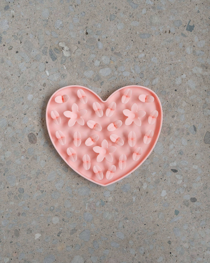 Heart Silicone Snuffle Mat in Blush Pink  |  Pawesomeday