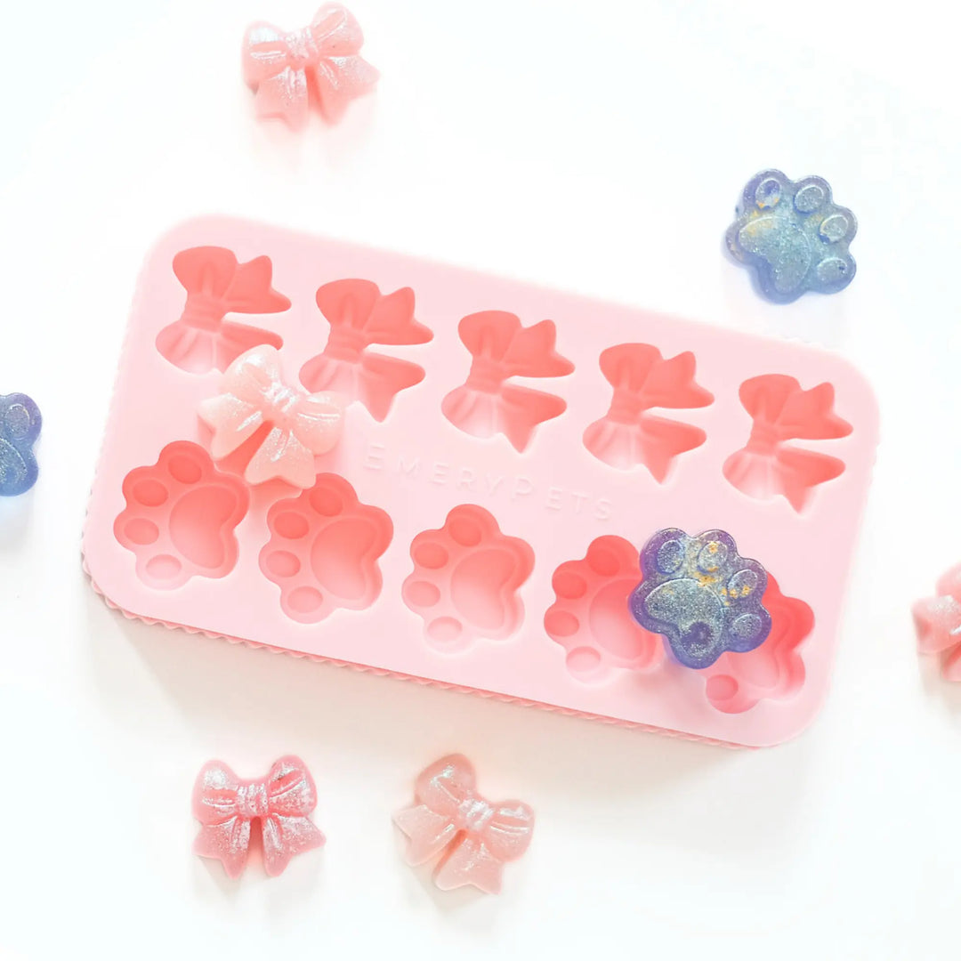 Bow + Paw Treat Mold  |  Pawesomeday.no
