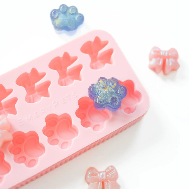 Bow + Paw Treat Mold  |  Pawesomeday.no