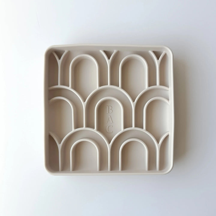 Arco slowfeeder | Slowfeeder til hund  |  Pawesomeday.no