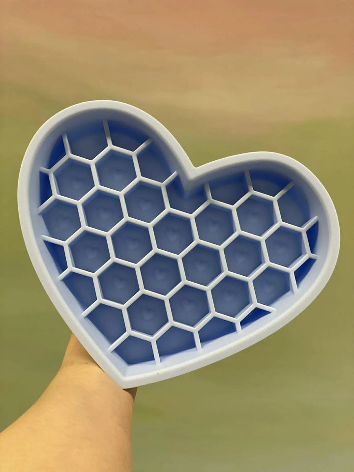 Hjerte slowfeeder + lickmat  |  Pawesomeday.no