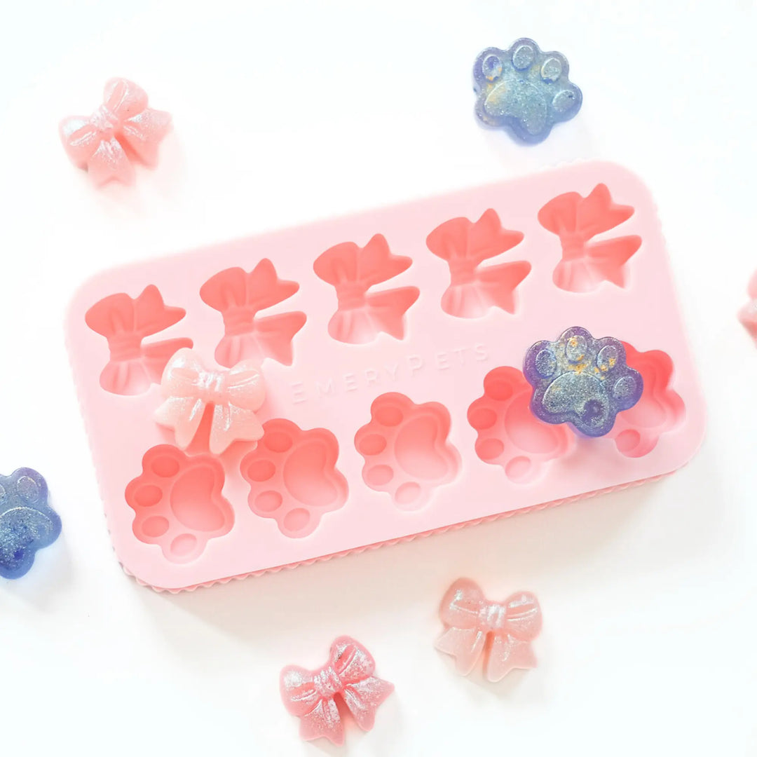 Bow + Paw Treat Mold  |  Pawesomeday.no