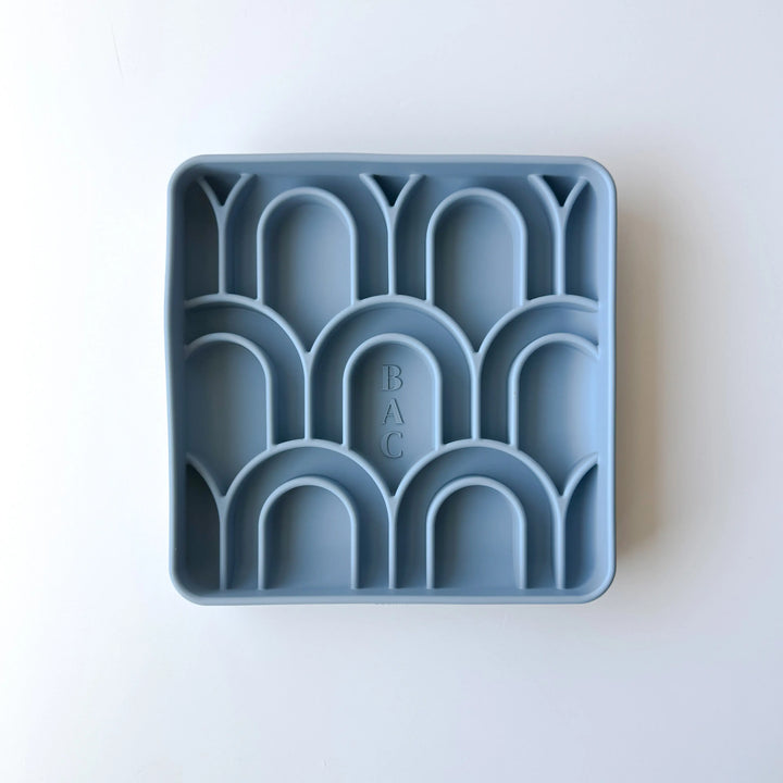 Arco slowfeeder | Slowfeeder til hund  |  Pawesomeday.no