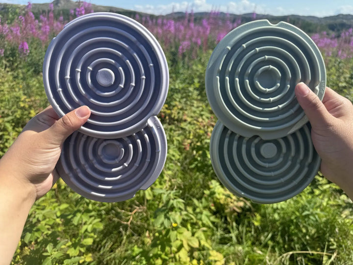 Twirl slikkematte - En ny vri på slikkematter! (Kommer i par på to)  |  Pawesomeday.no