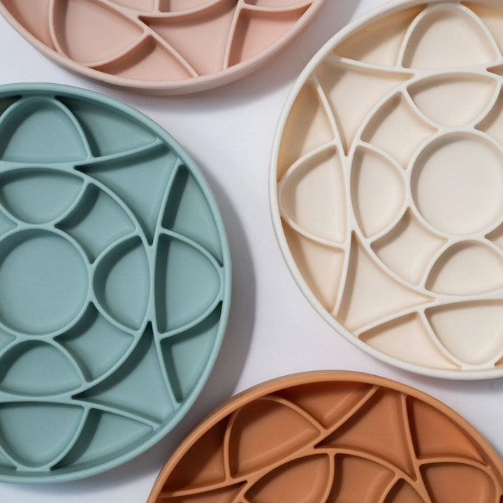 Dogged - circulo slow feeder bowl - buttercream  |  Pawesomeday.no