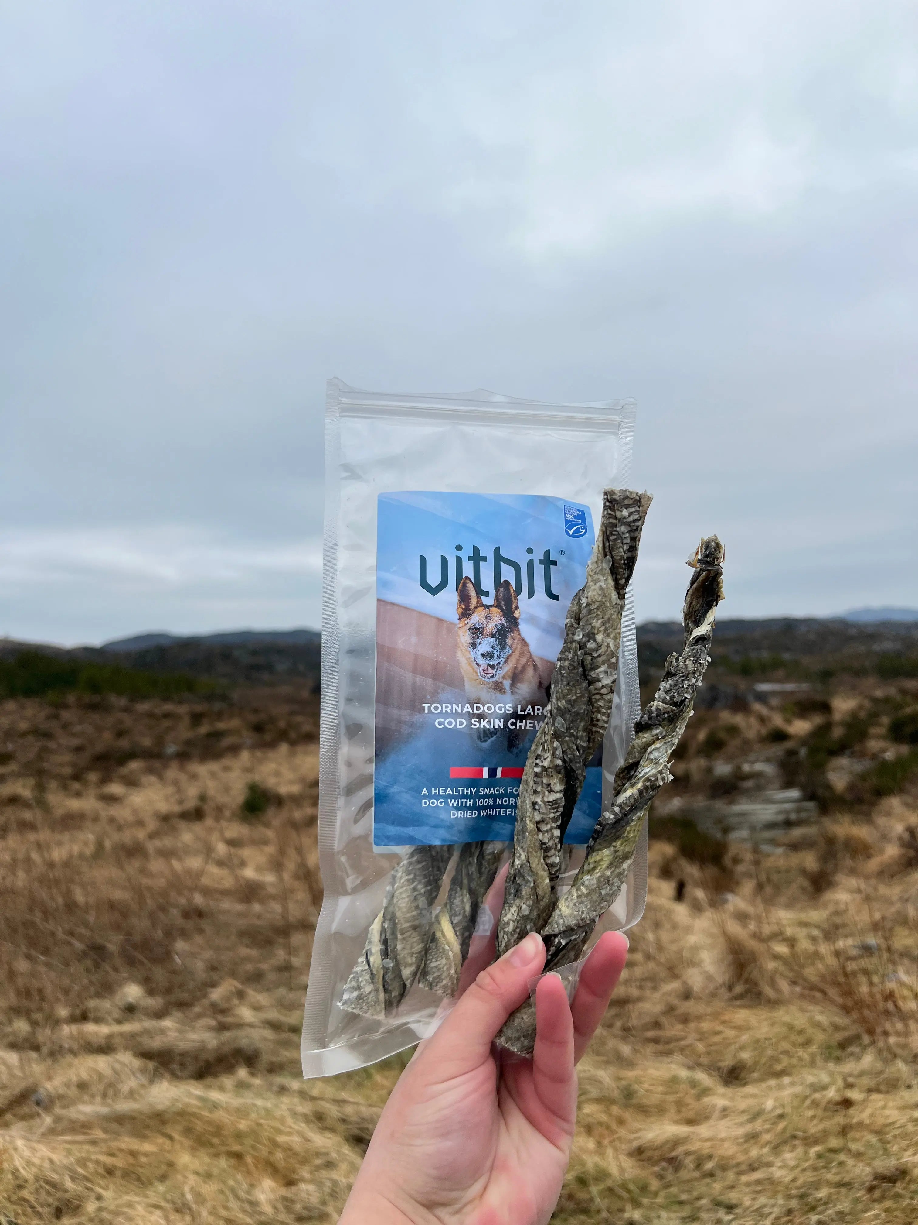 Vitbit Tornadogs Wrap Large 5stk M/Torsk ca. 100g  |  Pawesomeday